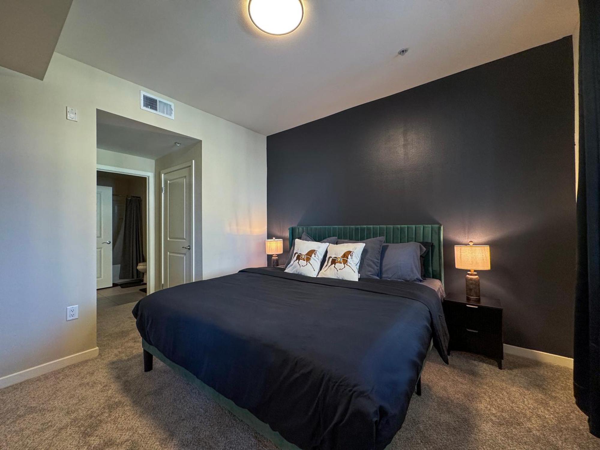Modern Comfort In La Free Parking&10 Min To Cedars Apartment Los Angeles
